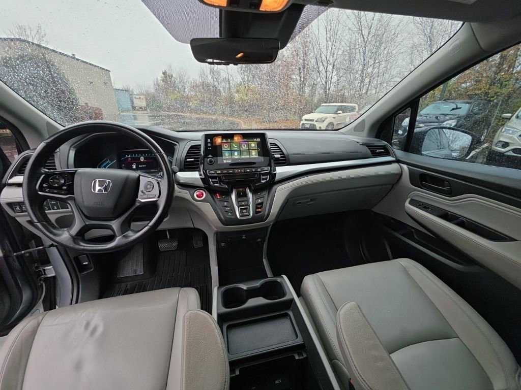Used 2018 Honda Odyssey Touring image 12