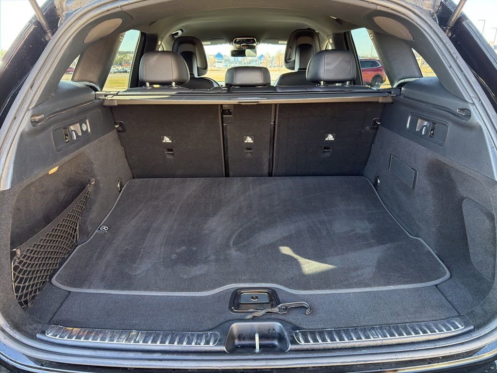 Used 2024 Mercedes-Benz GLC 300 4MATIC image 22