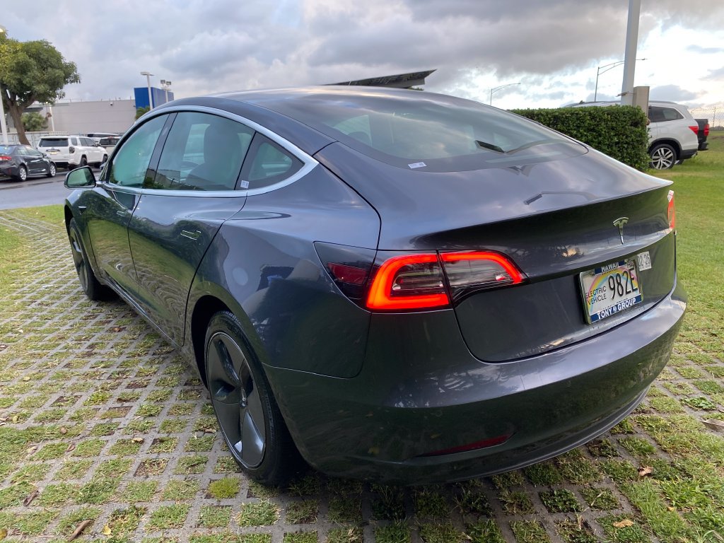 Used 2019 Tesla Model 3 Mid Range RWD image 23