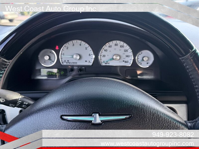 Used 2004 Ford Thunderbird Deluxe RWD image 18