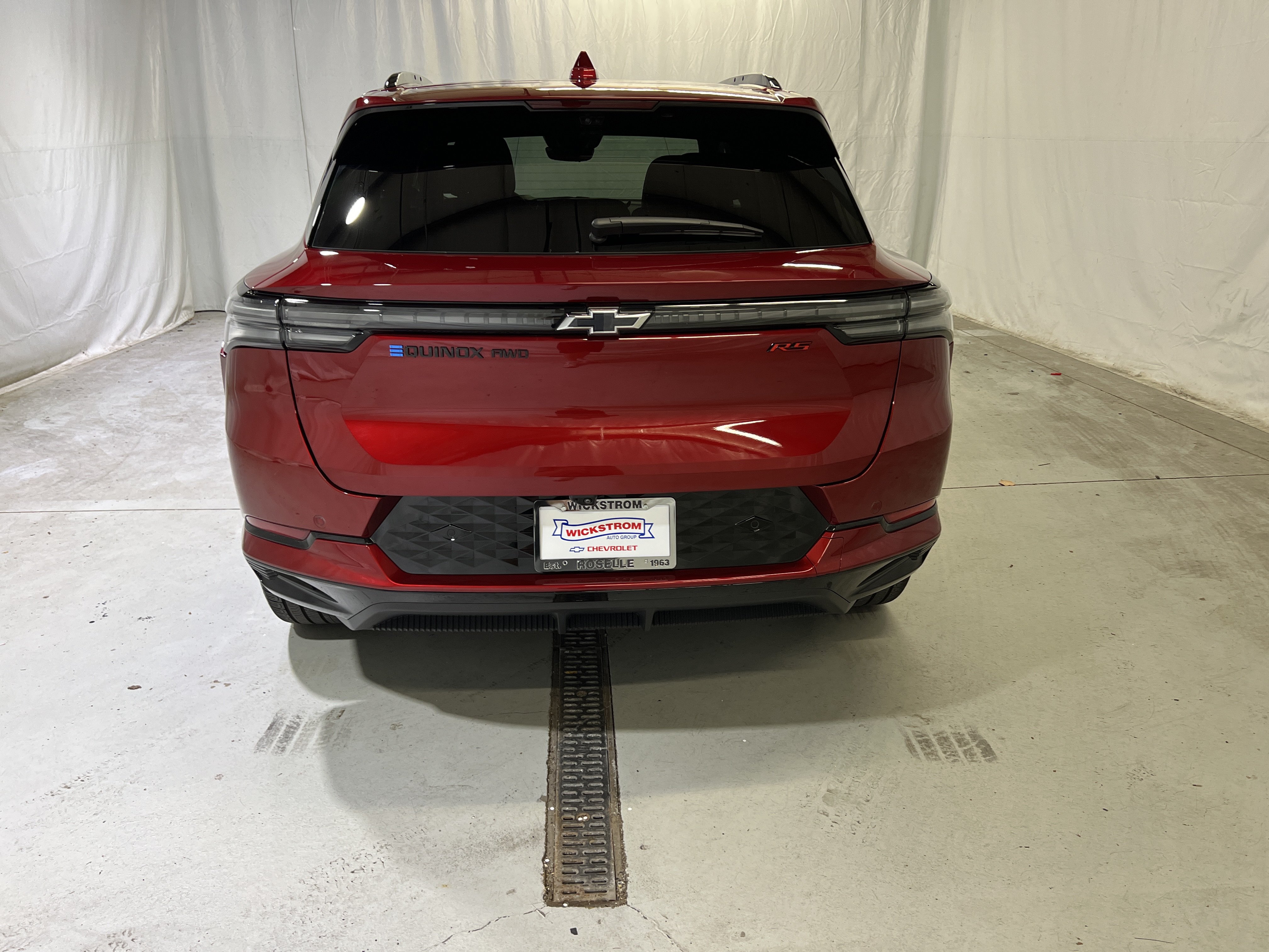 Used 2025 Chevrolet Equinox EV RS w/ Convenience Package II AWD/4WD image 9