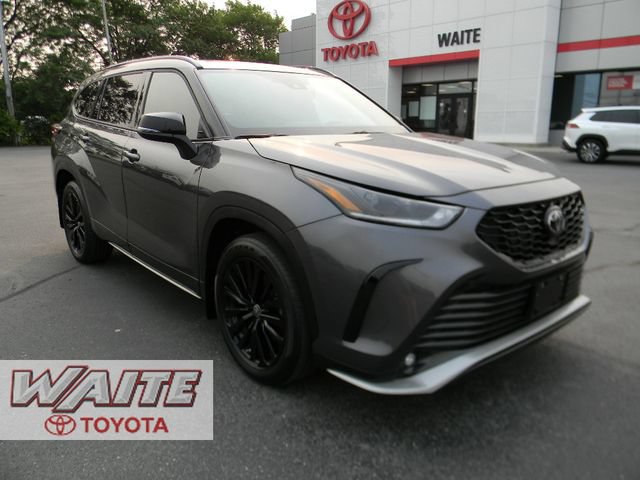 Used 2024 Toyota Highlander XSE