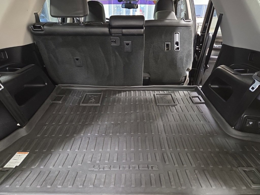 Used 2019 Toyota 4Runner Limited image 16