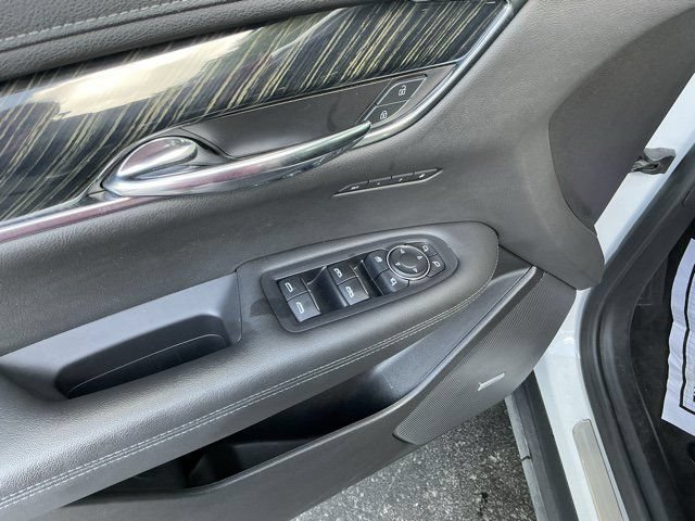 Used 2020 Cadillac XT6 Premium Luxury AWD/4WD image 17