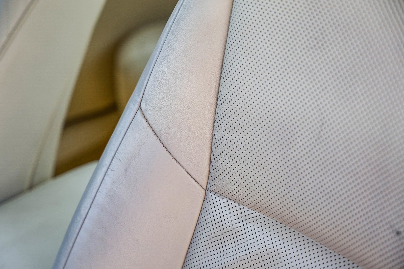 Used 2014 Lexus ES 300h image 25