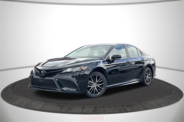 Used 2024 Toyota Camry SE