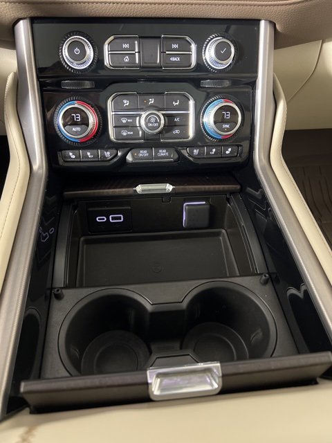 Used 2024 GMC Yukon Denali image 29