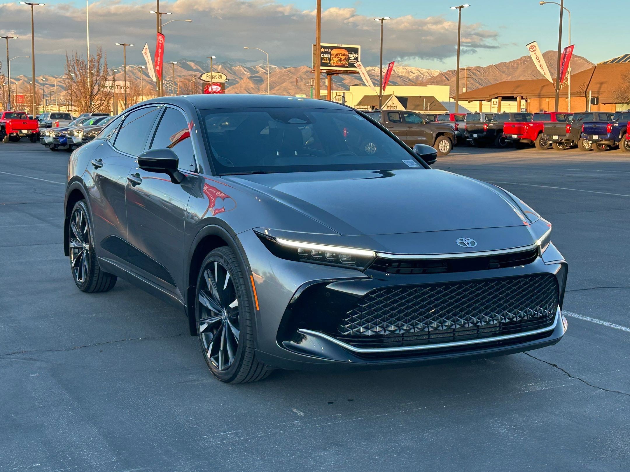 Used 2023 Toyota Crown Platinum image 7