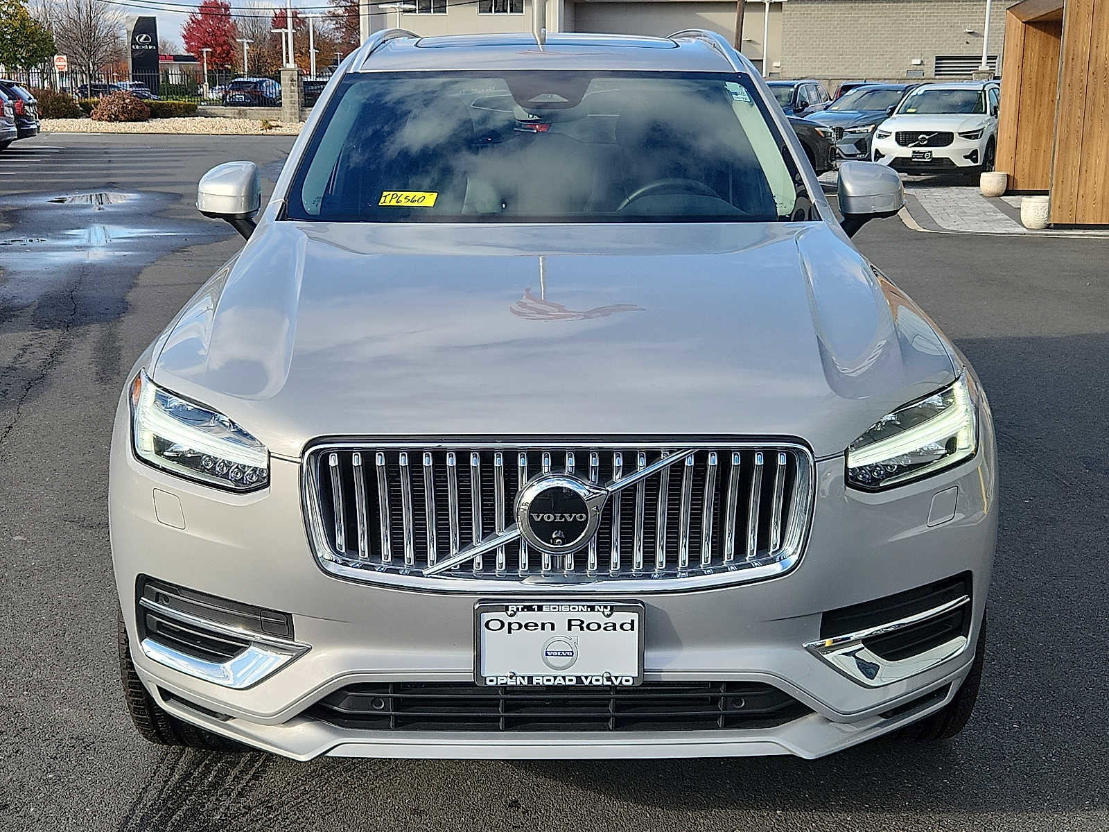 Certified 2024 Volvo XC90 T8 Plus image 2