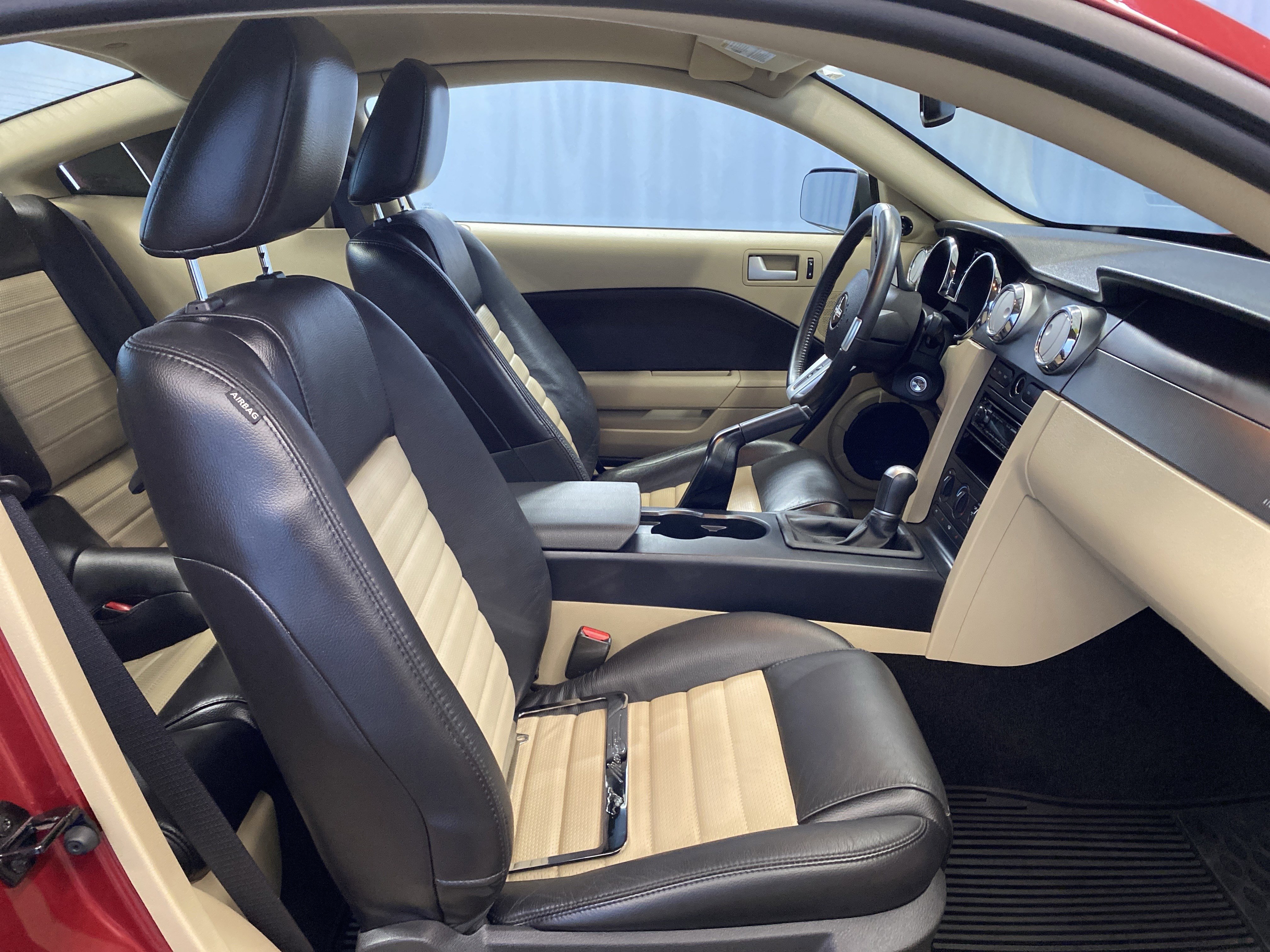 Used 2007 Ford Mustang GT image 32