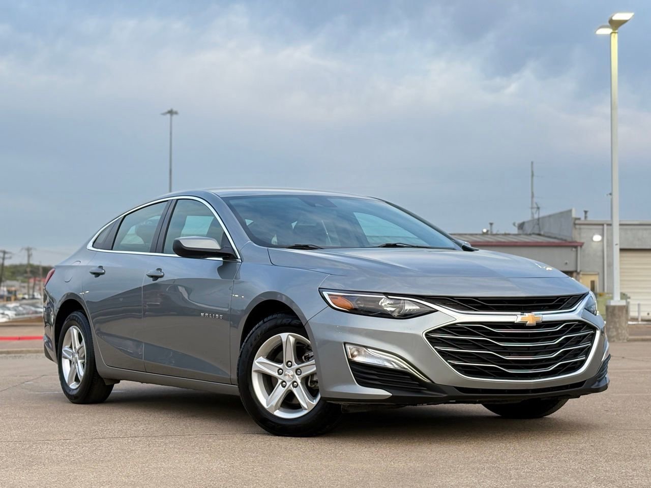Used 2025 Chevrolet Malibu LS video 2