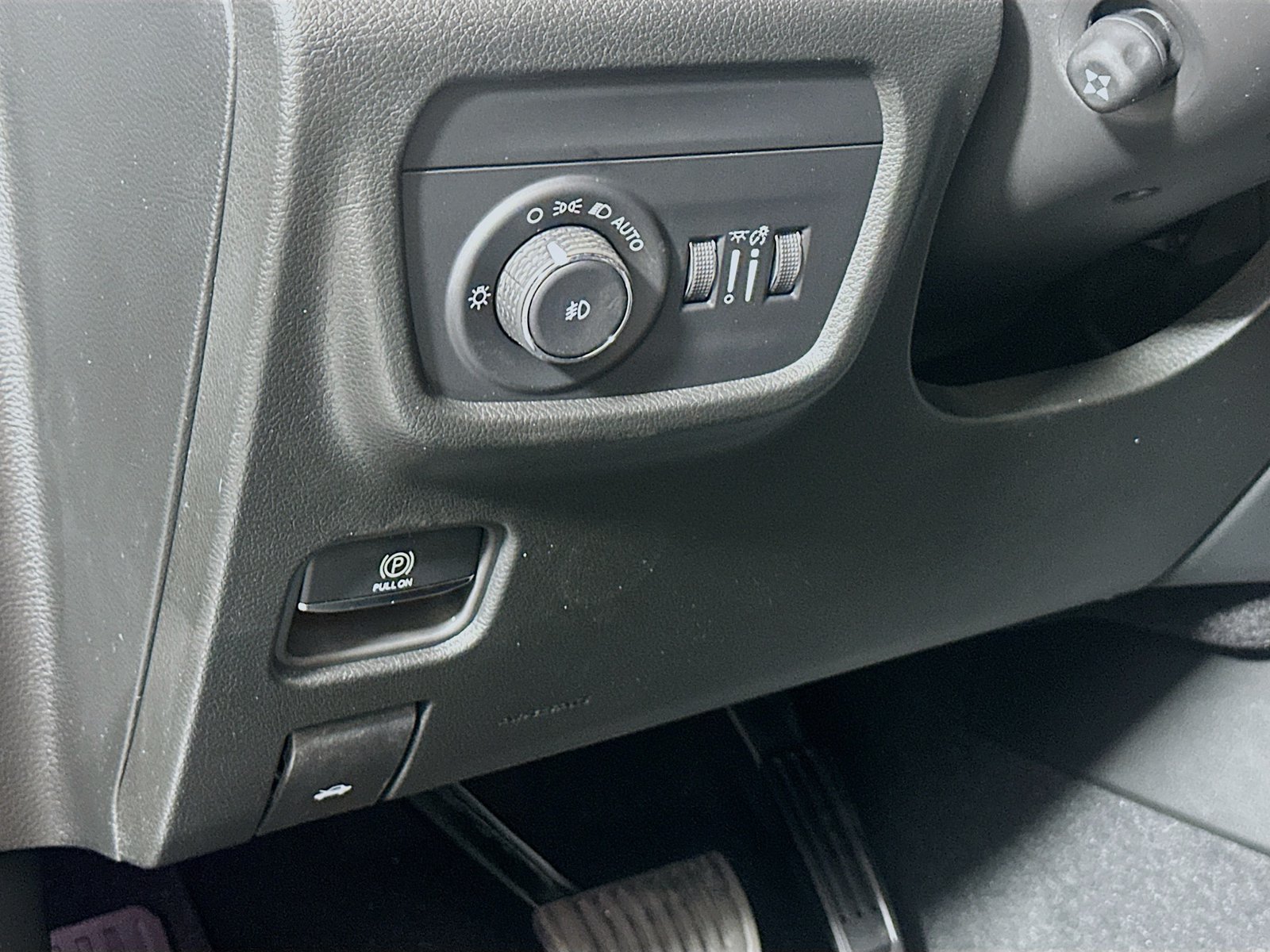 New 2026 Jeep Grand Cherokee L Limited AWD/4WD image 10