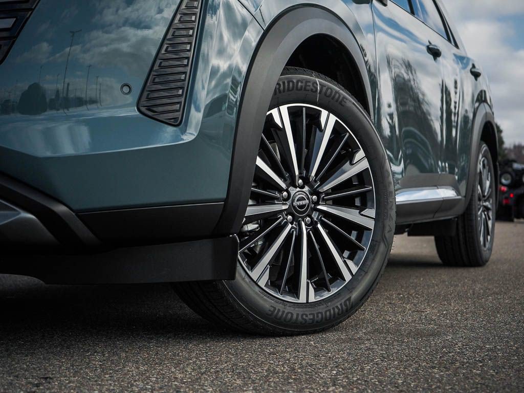 New 2026 Nissan Pathfinder Platinum AWD/4WD image 6