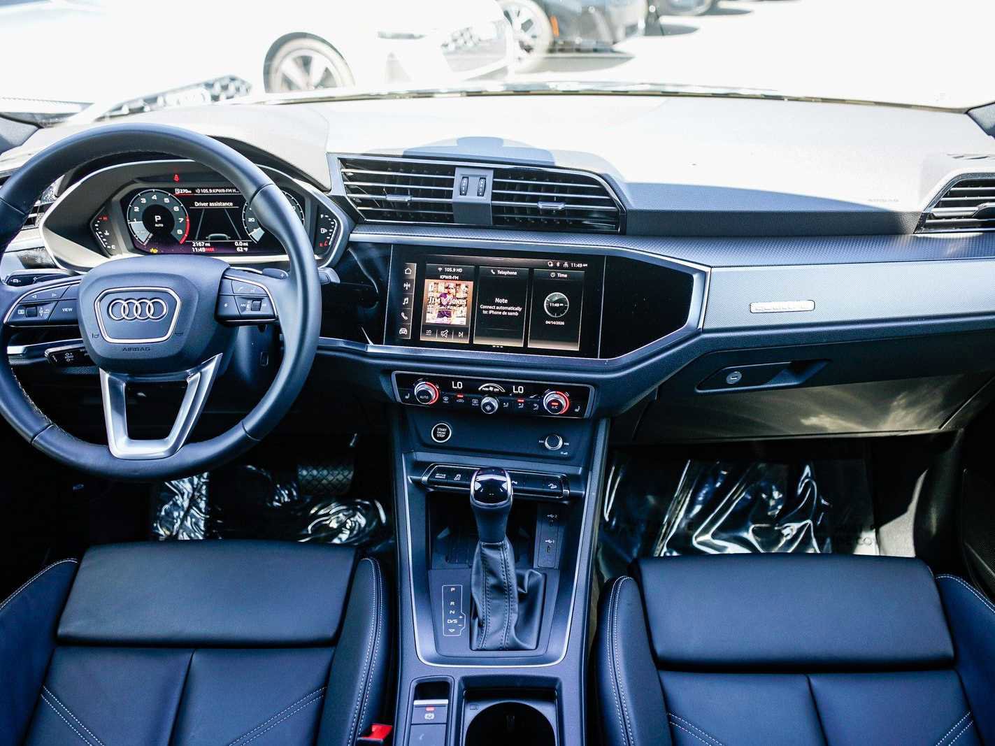 Used 2025 Audi Q3 2.0T Premium w/ Convenience Package image 12