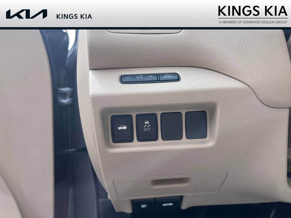 Used 2016 Nissan Altima 2.5 SV FWD image 10