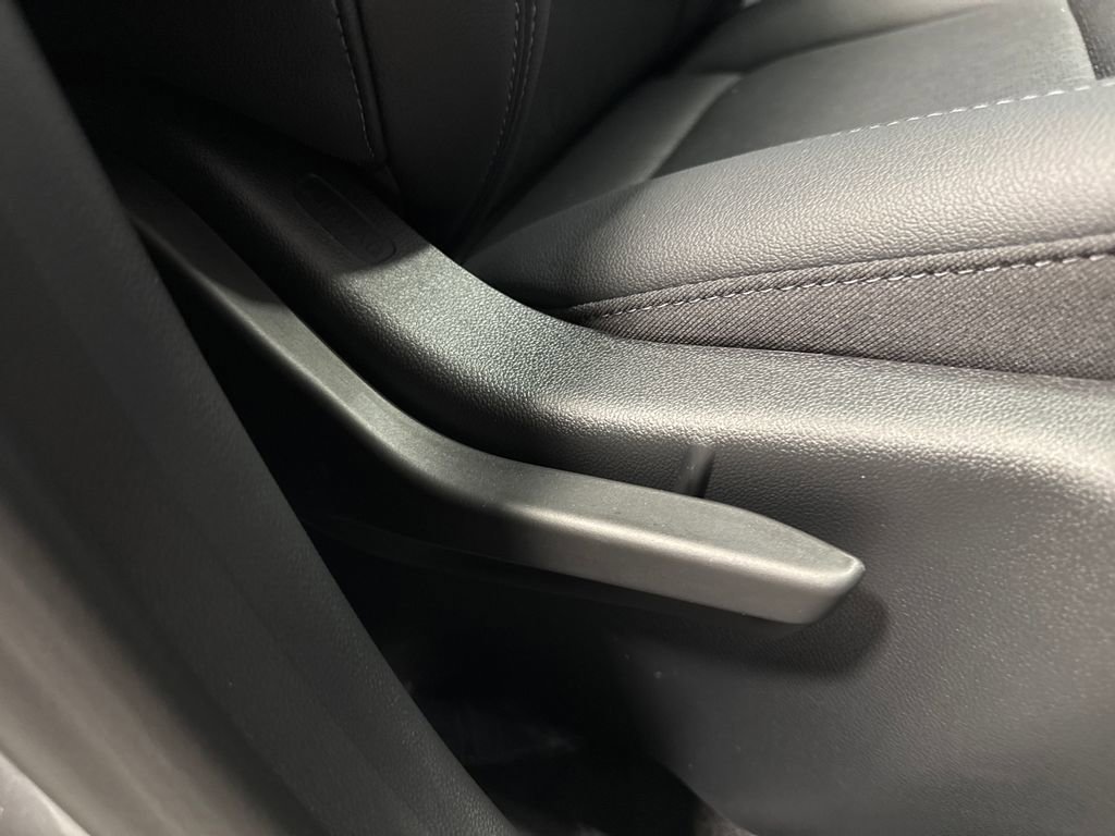 New 2026 Chevrolet Equinox LT w/ Convenience Package II FWD image 35