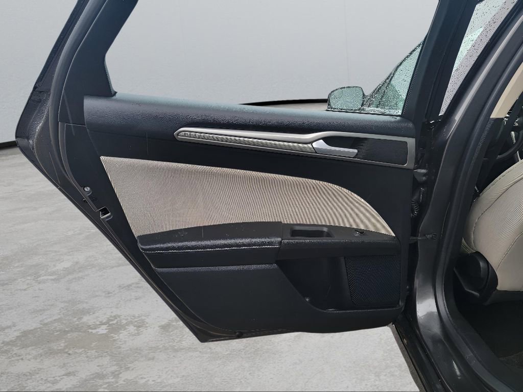 Used 2017 Ford Fusion S image 22