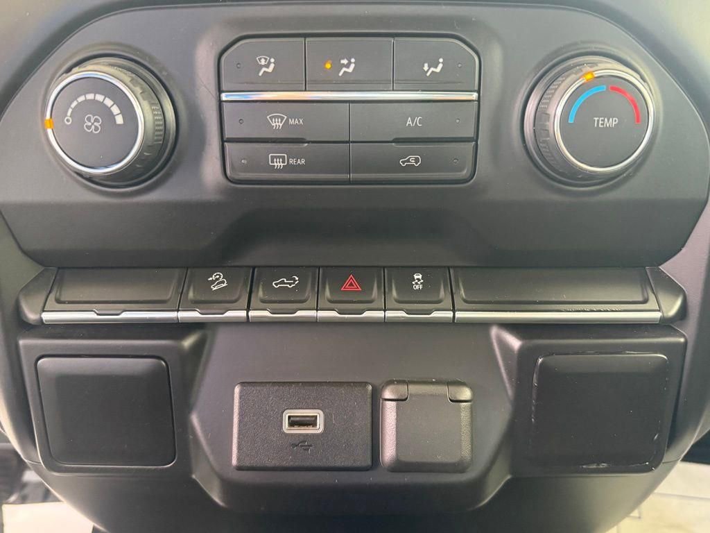 Used 2019 Chevrolet Silverado 1500 Custom Trail Boss w/ Custom Convenience Package AWD/4WD image 31
