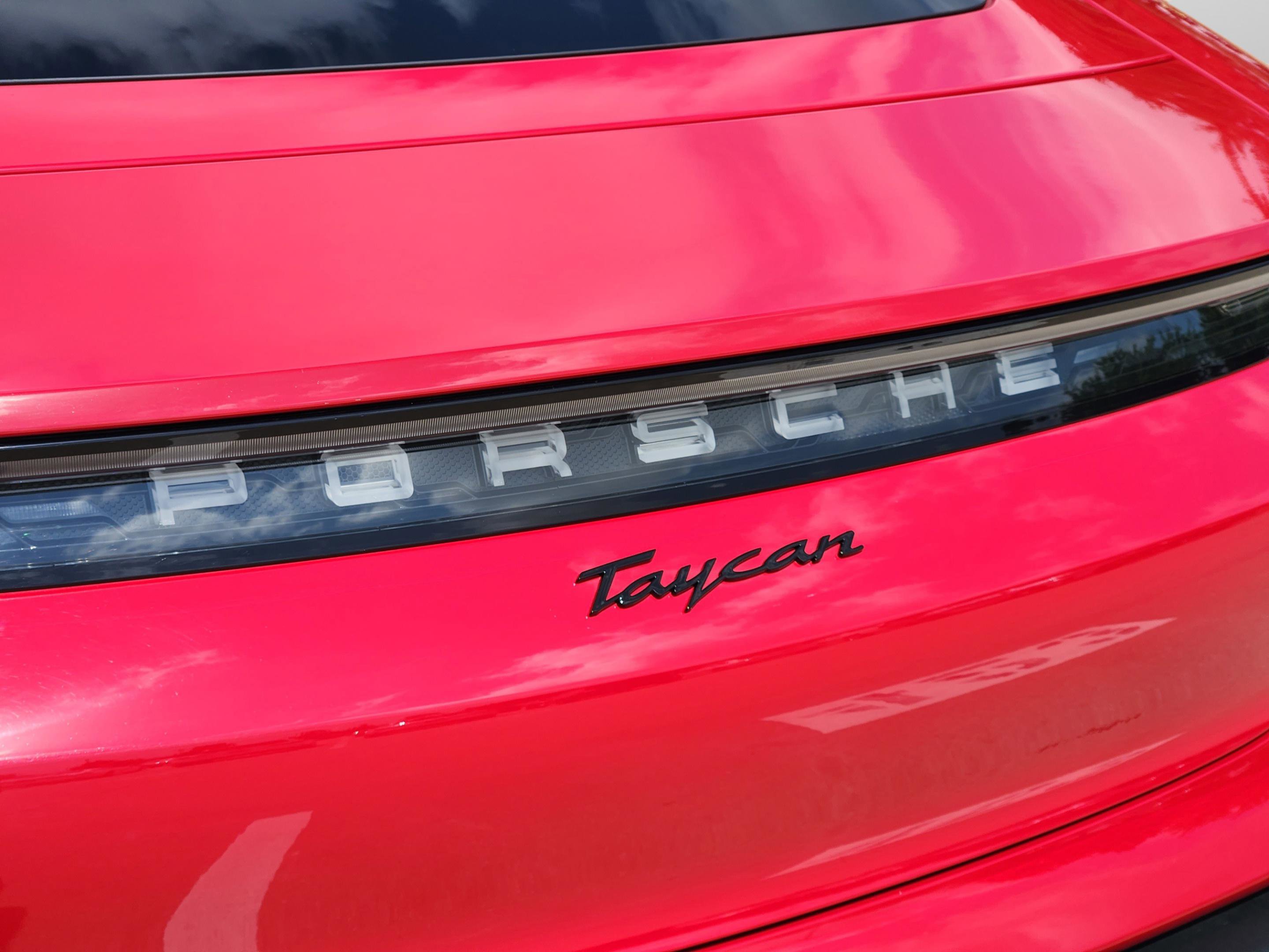 Used 2021 Porsche Taycan RWD image 40