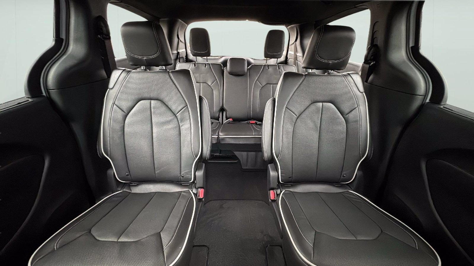 New 2026 Chrysler Pacifica Limited w/ S Appearance Package FWD image 27