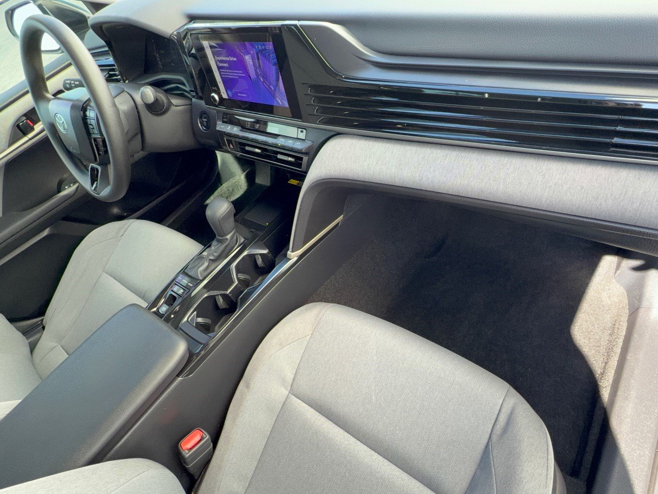 Used 2026 Toyota Camry LE FWD image 31