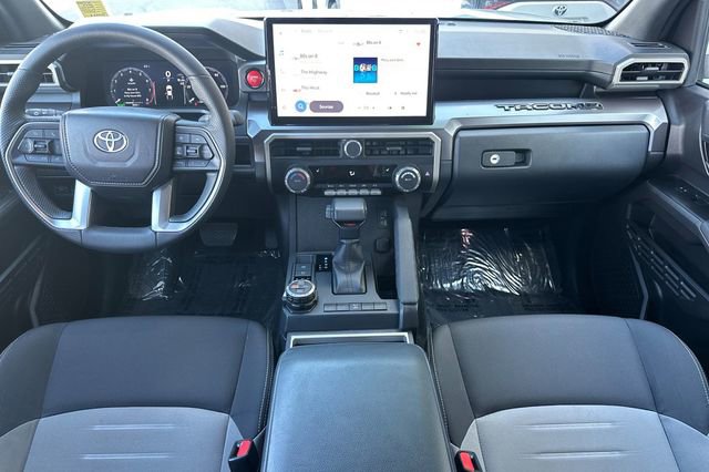 Certified 2025 Toyota Tacoma TRD Off-Road AWD/4WD image 17