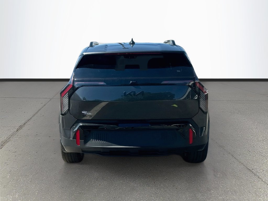 New 2027 Kia EV3 Land FWD image 6