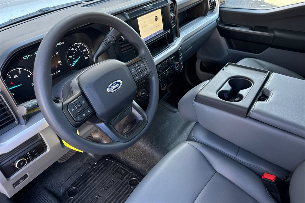 New 2025 Ford F450 XL w/ XL Chrome Package image 7