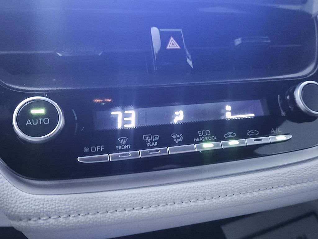 Used 2024 Toyota Corolla SE FWD image 19