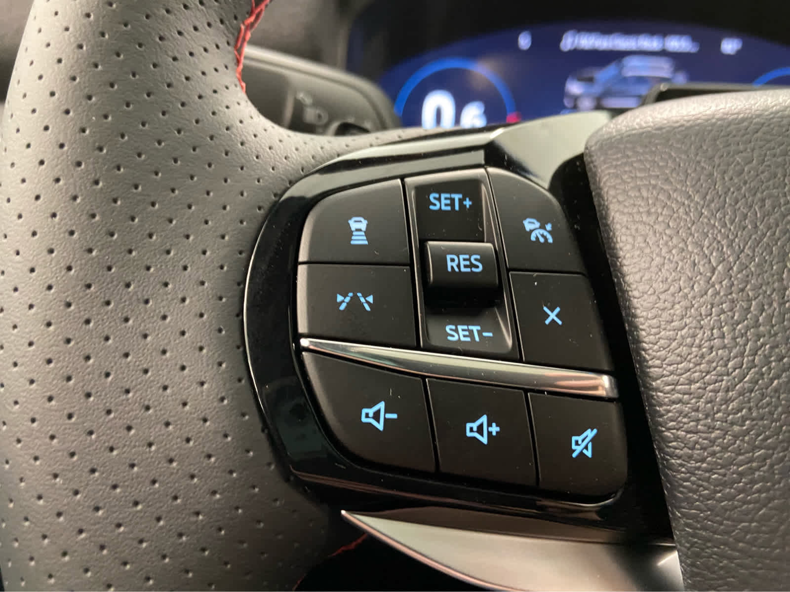 New 2025 Ford Explorer ST image 24