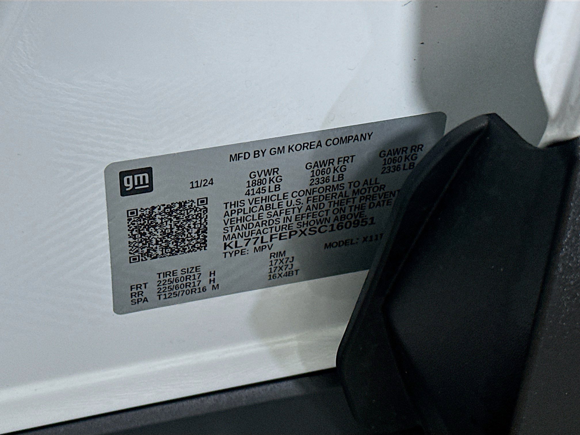 Used 2025 Chevrolet Trax LS FWD image 12