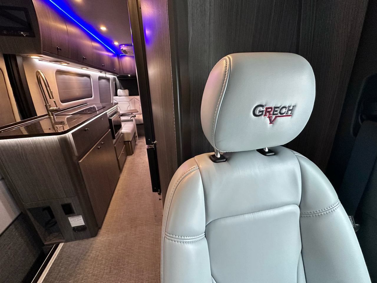 Used 2024 Mercedes-Benz Sprinter 3500 image 58