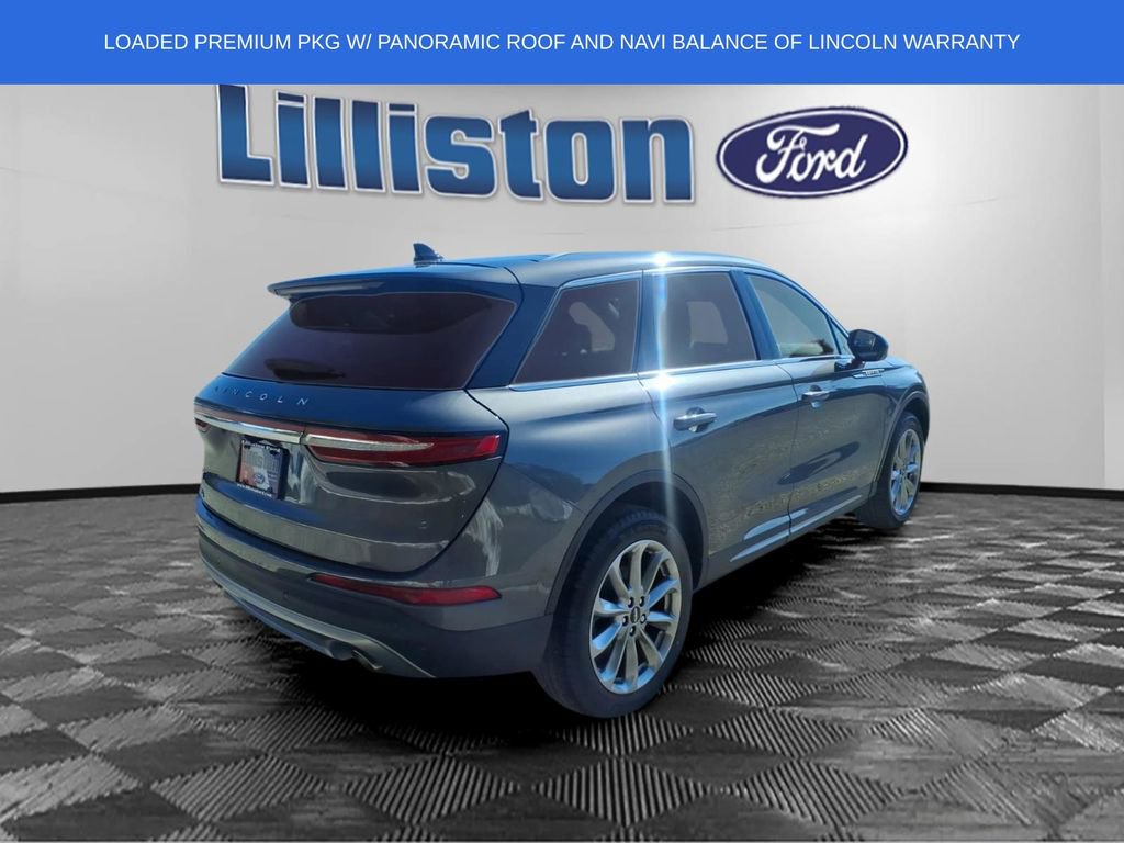 Used 2022 Lincoln Corsair AWD w/ Premium Package image 3