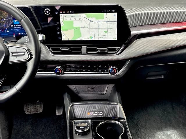 Used 2025 Chevrolet Equinox RS w/ Safety and Technology Package FWD image 20