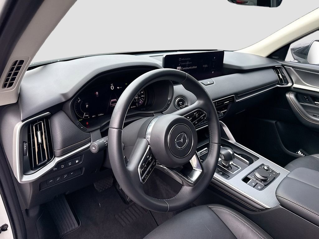 Used 2025 MAZDA CX-70 Plug-In Hybrid w/ Premium Pkg image 12