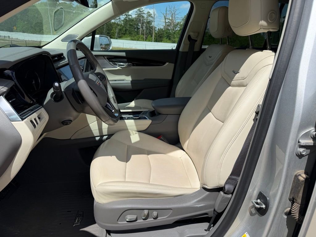 Used 2020 Cadillac XT6 Premium Luxury image 10