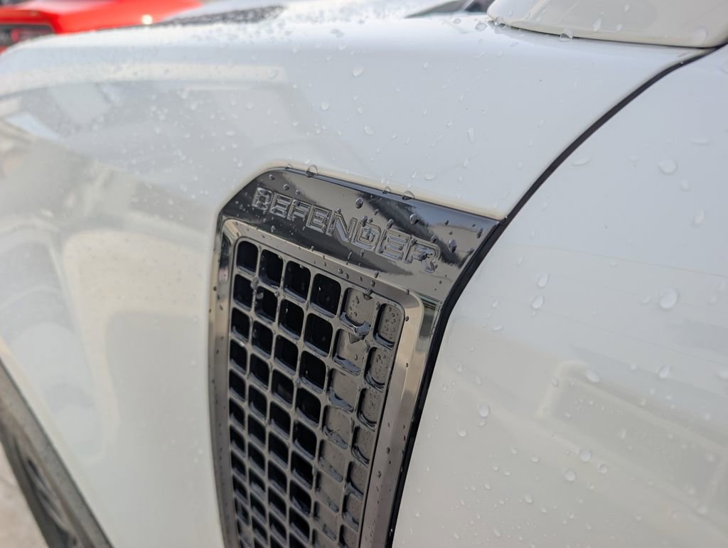 Used 2024 Land Rover Defender 110 S image 45