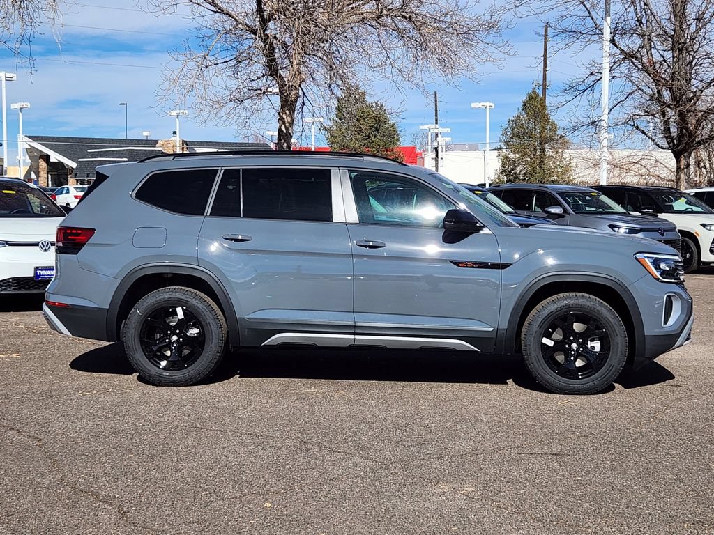 New 2026 Volkswagen Atlas Peak Edition AWD/4WD image 3
