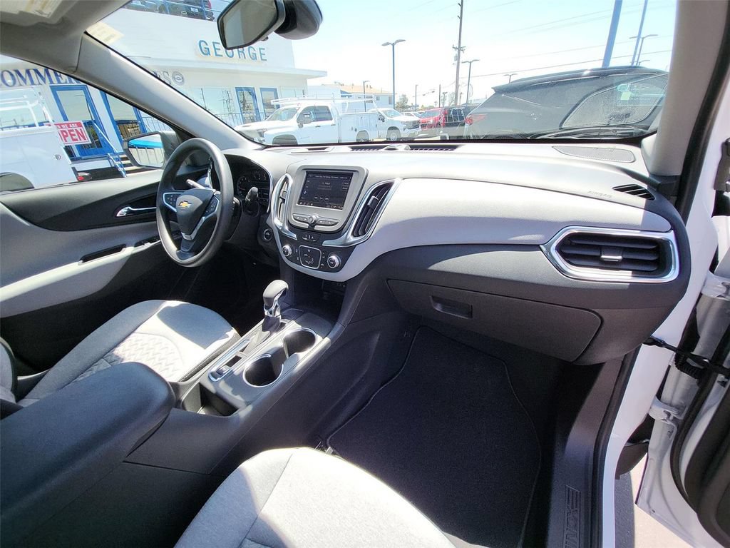 Used 2022 Chevrolet Equinox LS FWD image 19