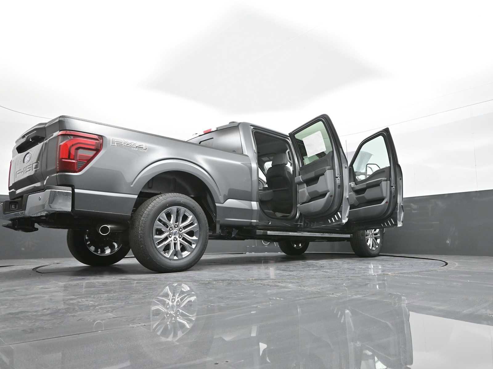 New 2025 Ford F150 Lariat w/ Equipment Group 502A High image 74