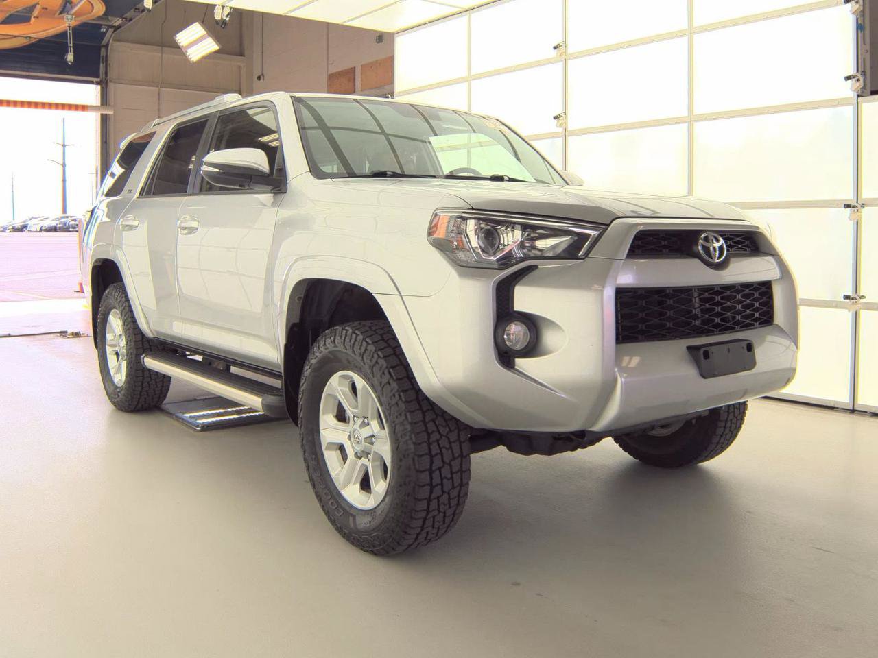 Used 2016 Toyota 4Runner SR5 Premium AWD/4WD image 2
