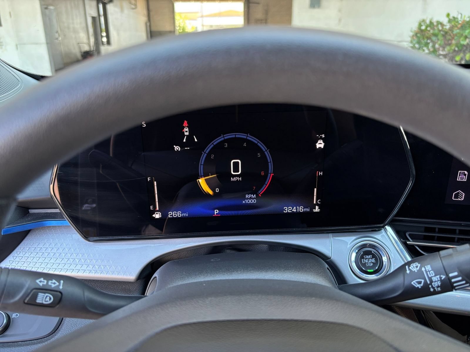 Used 2025 Chevrolet Trax LT FWD image 73