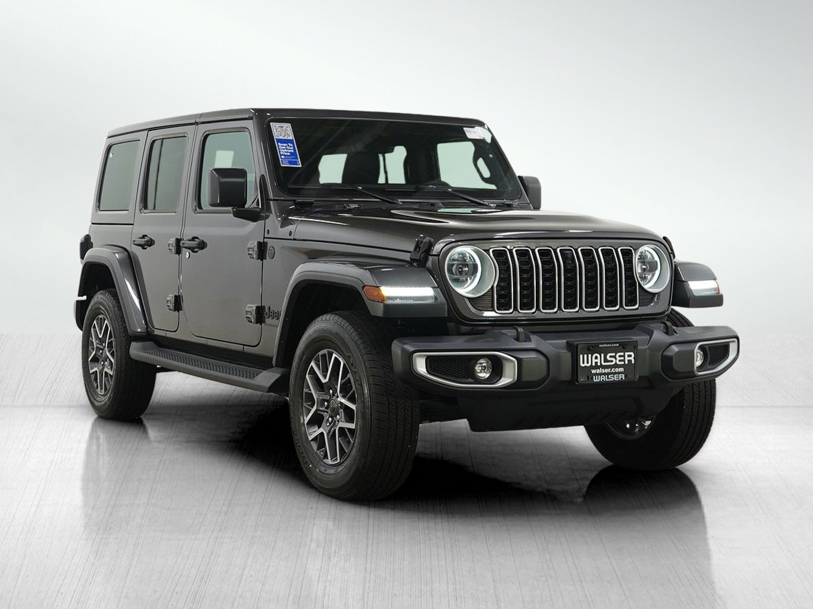 Used 2025 Jeep Wrangler Unlimited Sahara AWD/4WD image 7