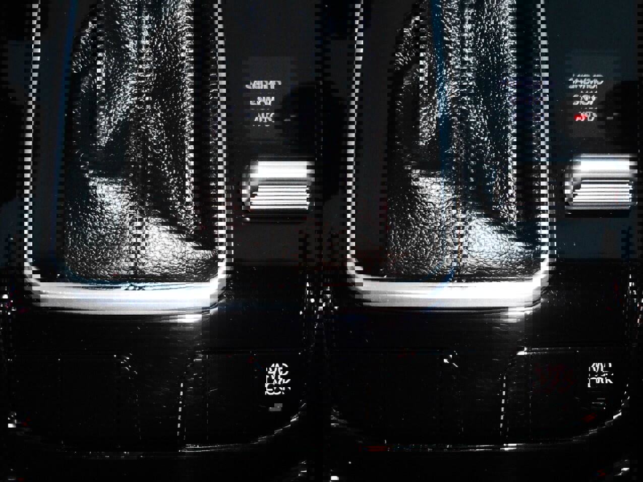 Certified 2024 Jeep Compass Limited w/ Sun and Sound Group image 17