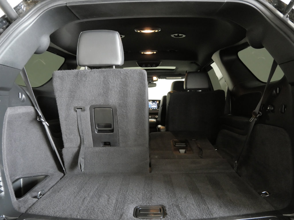 Used 2022 Dodge Durango R/T w/ Blacktop Package AWD/4WD image 29