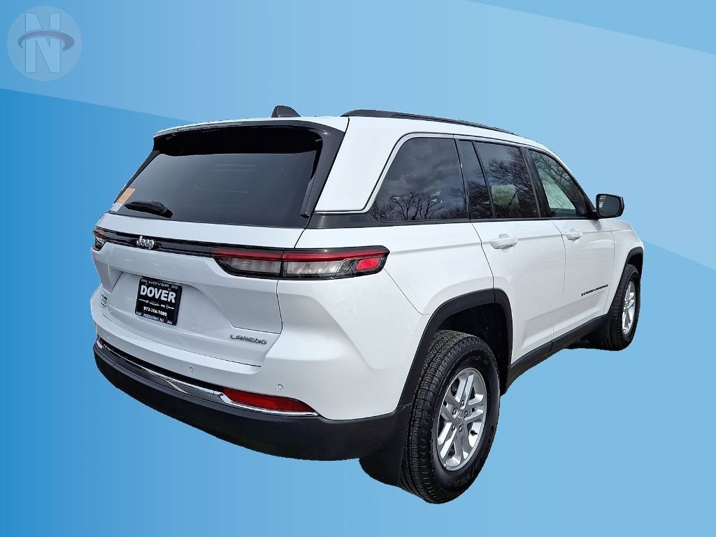 Used 2025 Jeep Grand Cherokee Laredo w/ MOPAR Finishing Package image 24