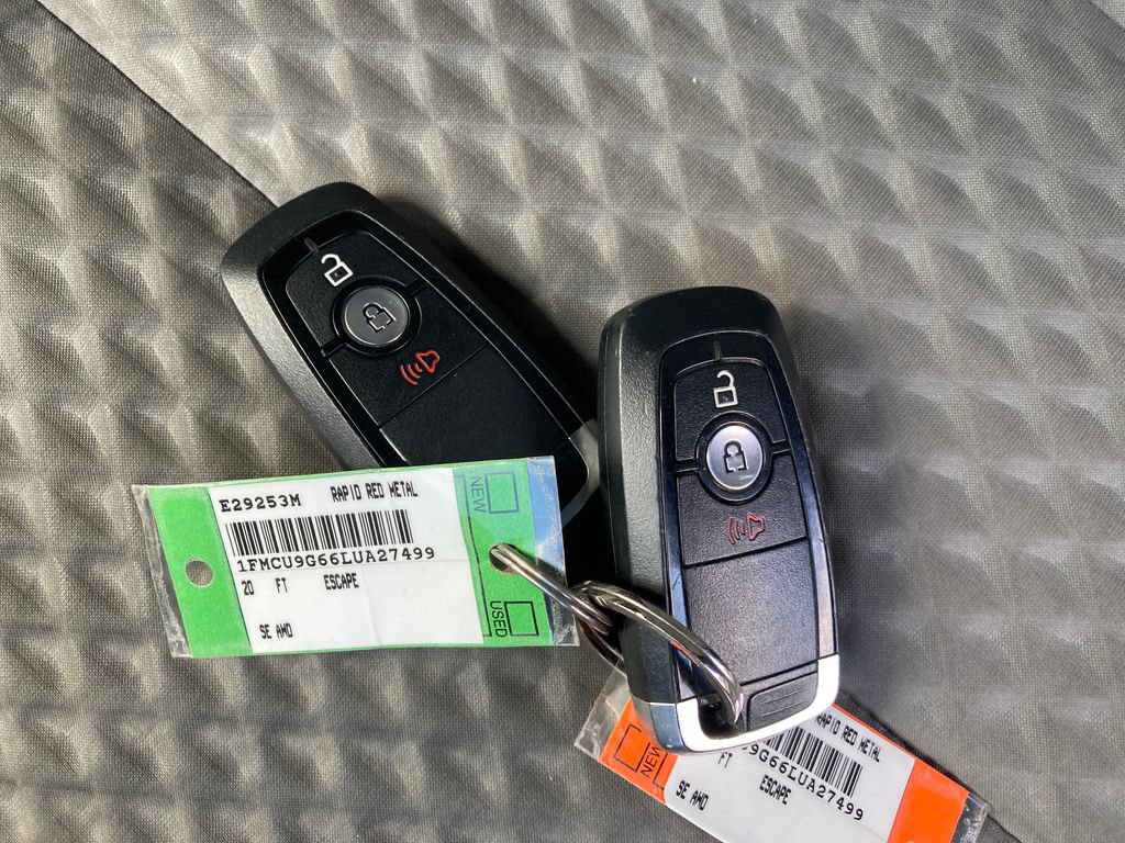 Used 2020 Ford Escape SE AWD/4WD image 36