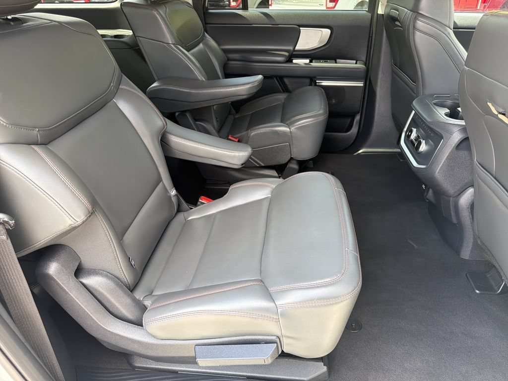 Used 2025 Ford Expedition Max Active AWD/4WD image 15