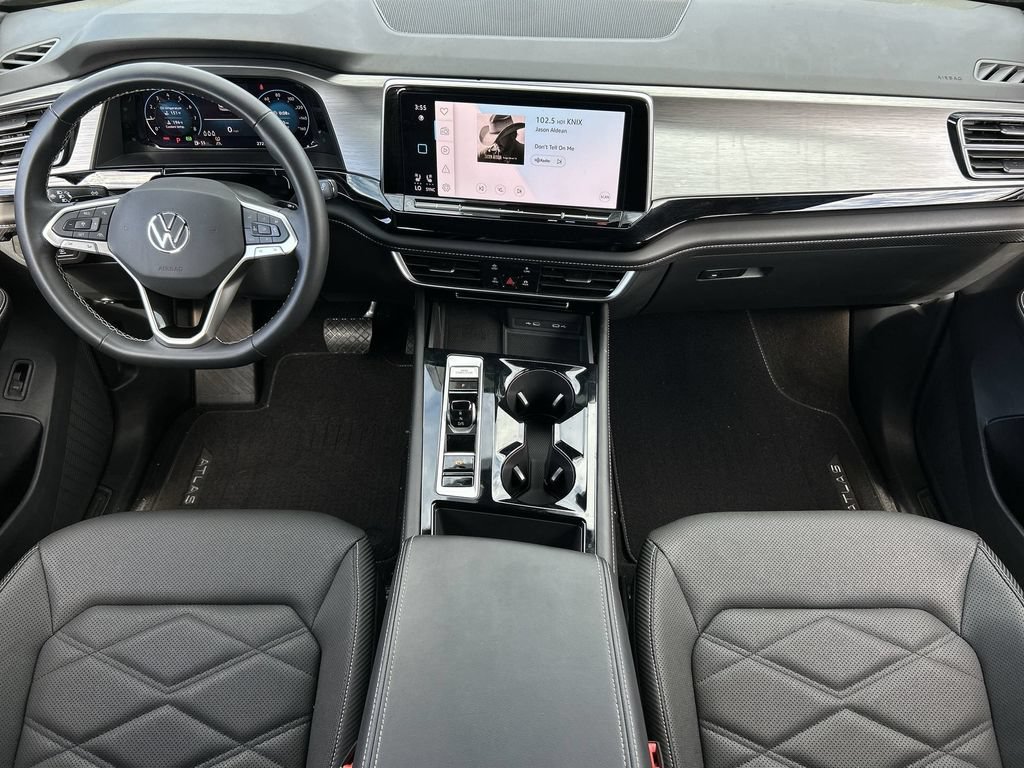 Used 2024 Volkswagen Atlas Cross Sport SE FWD image 19