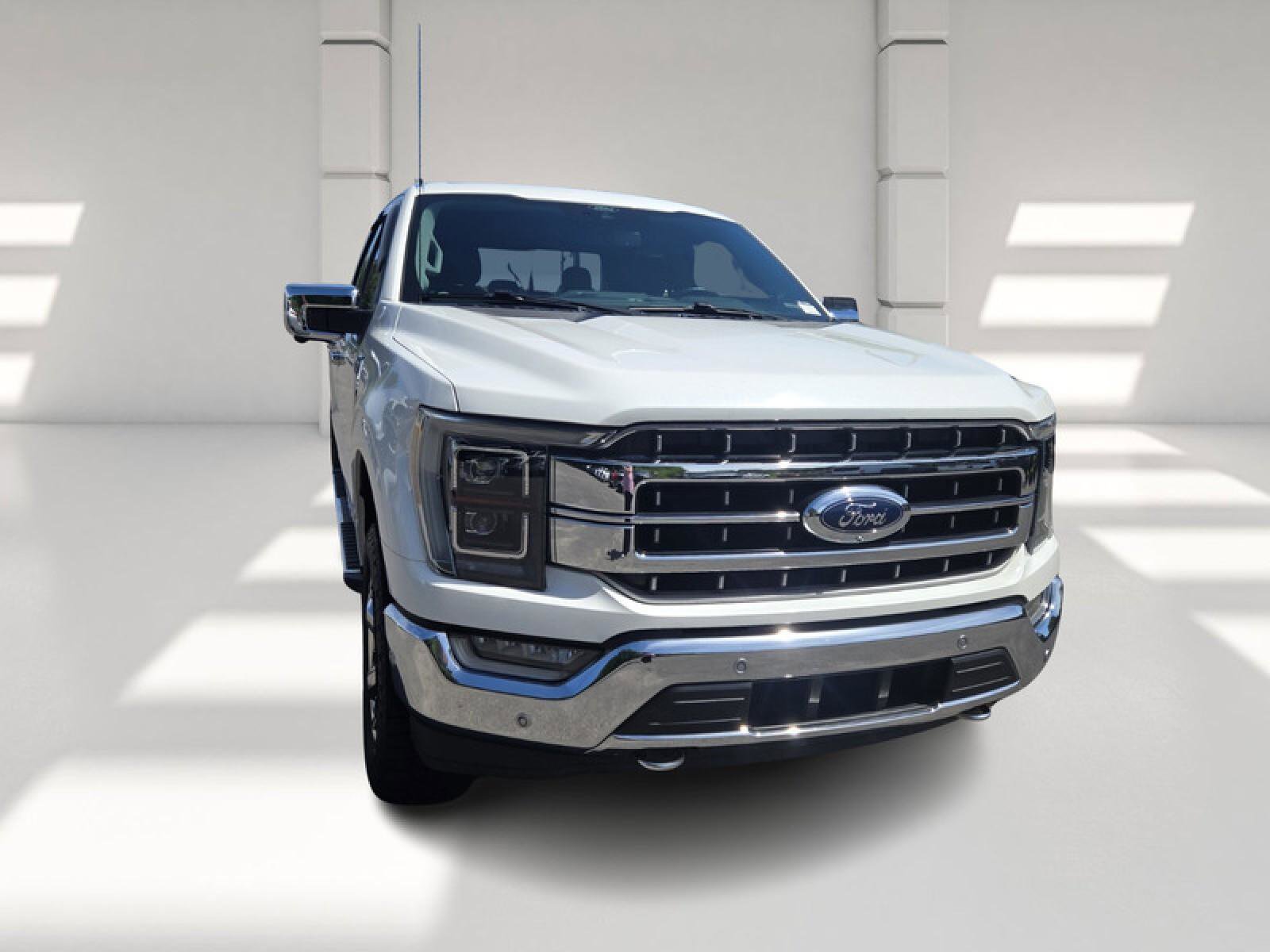 Used 2021 Ford F150 Lariat w/ Equipment Group 502A High AWD/4WD image 3